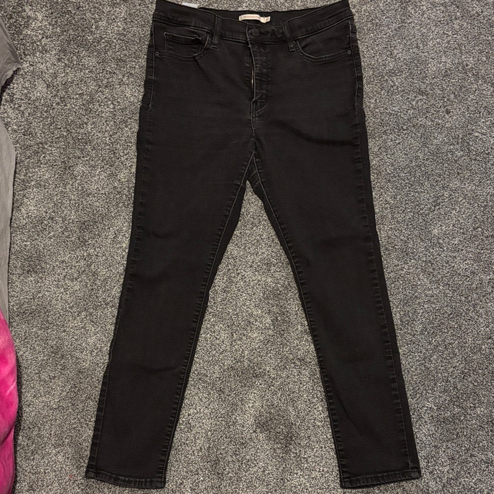 Levi’s 311 Shaping Skinny Jeans
Size W30 L28 Black